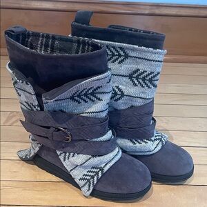 Muk Luks Gray and Black Patterned Winter Boots